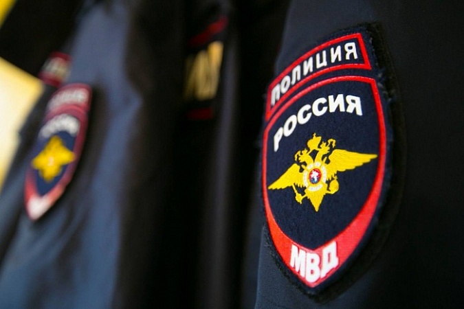 Житель Ейска обстрелял машину знакомого из газобаллонного пистолета 