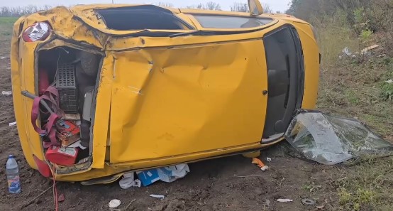 В Каневском районе легковушка вылетела с дороги, пострадали трое подростков-пассажиров 