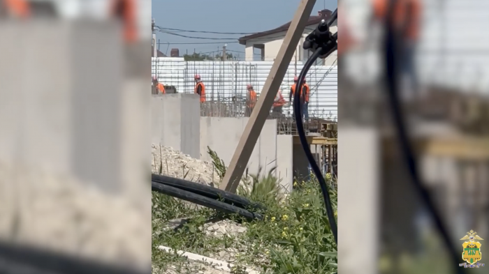 На стройке ЖК в Новороссийске выявили 16 нелегальных мигрантов