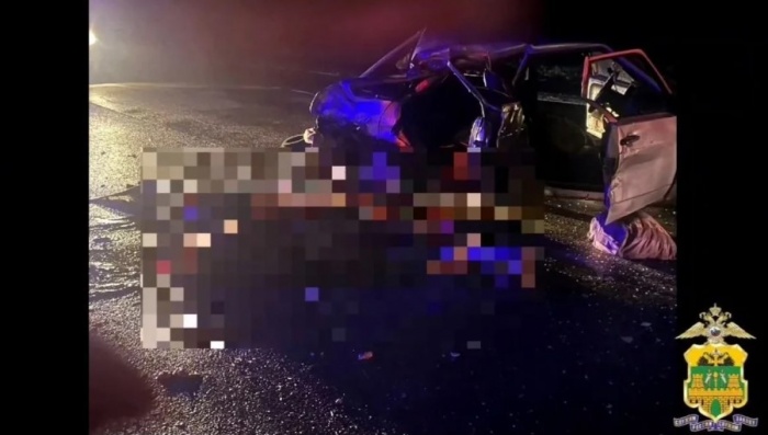 В Тихорецком районе в ДТП с большегрузом погибли двое подростков