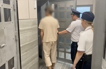В Сочи задержали мужчину, который залил монтажной пеной сирену оповещения
