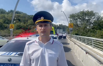 Мотоциклист погиб после столкновения с грузовиком в Сочи