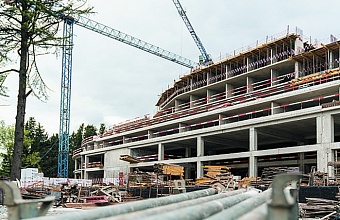 В Сочи мэрия оценила ход модернизации советских санаториев