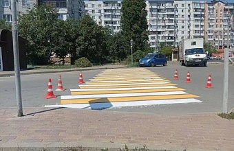В Новороссийске обновляют дороги и переходы возле школ к 1 сентября