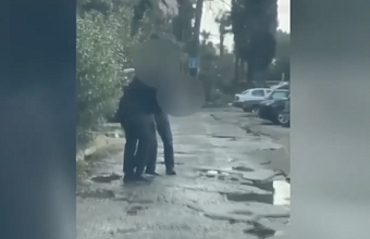 Сочинец ударил мужчину ножом из-за конфликта в магазине