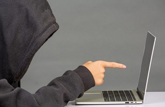 В МВД рассказали, какими фразами мошенники обманывают подростков 