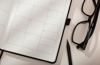 Россиян в конце февраля ожидает сокращенная рабочая неделя