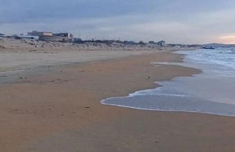 Власти опровергли информацию о новых выбросах мазута на побережье Анапы