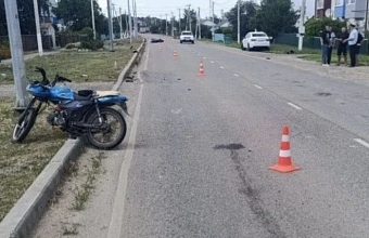 На Кубани в ДТП пострадали мотоциклист и водитель мопеда