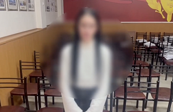 На Кубани 20-летняя курьер мошенников забрала у вдовы участника СВО 2 млн рублей