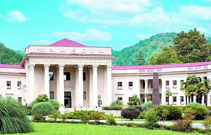 Sochi Takes  Main Tourist  Flow