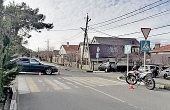 В Геленджике несовершеннолетний водитель мотоцикла попал в больницу после ДТП 