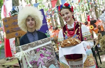  В Краснодаре расширили программу трудоустройства подростков