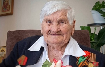Вениамин Кондратьев поздравил ветерана из Усть-Лабинского района со 101-летием