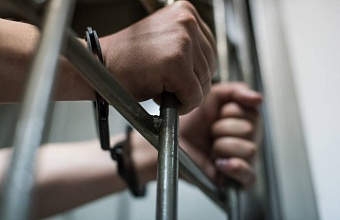 В Краснодаре сотрудница супермаркета аннулировала чеки и забирала деньги себе