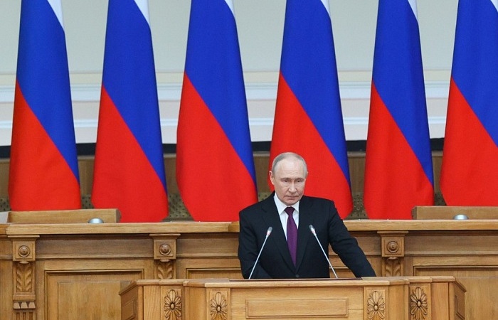 Владимир Путин обратился к российским парламентариям