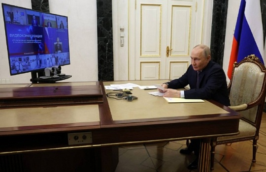 Владимир Путин по видеоконференции принял участие в открытии детской поликлиники в Павловском районе