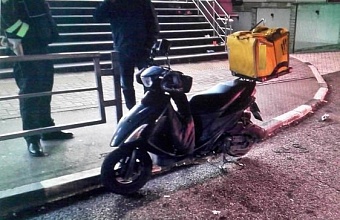 Два человека пострадали в ДТП с мотоциклом в Сочи