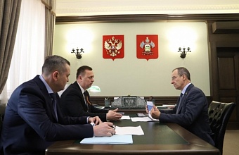 Юрий Бурлачко провел рабочую встречу с главой Лабинского района