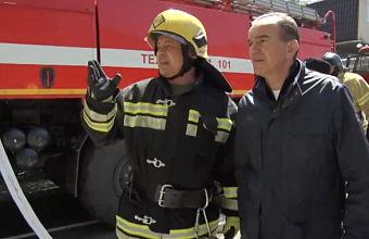 Вениамин Кондратьев проверил ликвидацию последствий атаки БПЛА в Туапсе