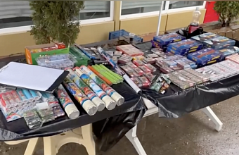 В Адлере закрыли нелегальный пункт продажи пиротехники