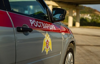 В Краснодаре на автобусной остановке задержали мужчину, более полугода находившегося в розыске