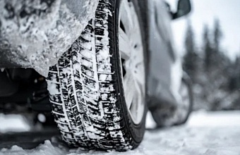 В МЦУ Краснодар объяснили, почему на дорогах снегоуборочная техника работает с поднятым ковшом 