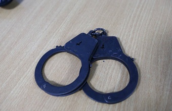 В Краснодаре покупатель украл из магазина часы за 51 тыс. рублей